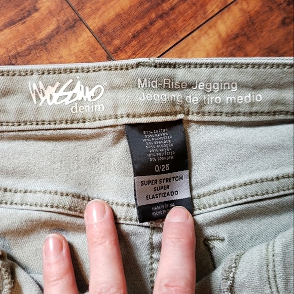 Mossimo mid-rise olive green size 0 zero jeggings - Picture 3 of 4